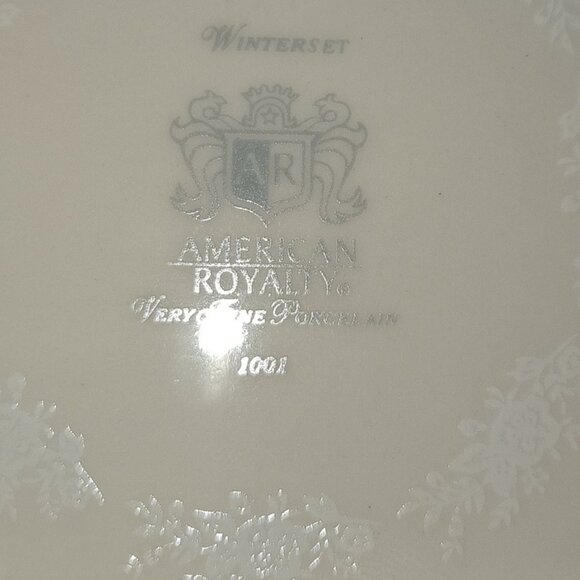 Vintage 12" Oval Serving Platter Winterset by American Royalty 1001 - Picture 6 of 6